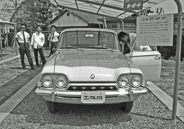 (12-2a)(098-35) 1962 Ford Consul 315 4dr Sedan.jpg